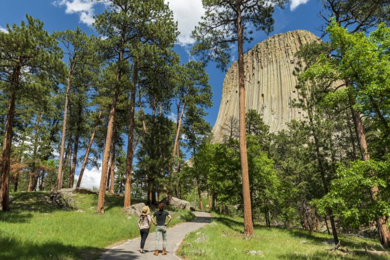 USA Wyoming DevilsTower GettyImages 1215660259 RFC