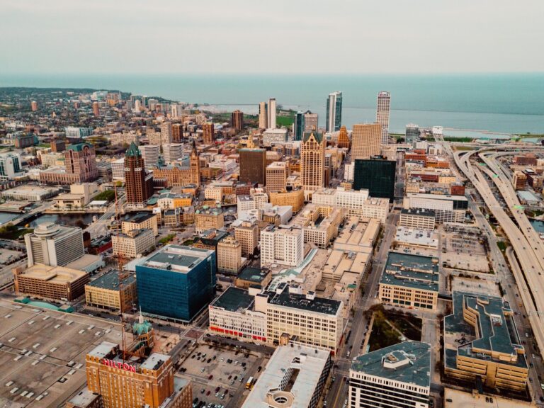 Milwaukee skyline credit JMKE PhotographyVisit Milwaukee 9f7aebeb94ab