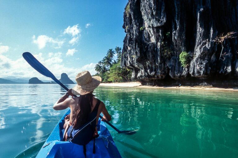 The Philippines Palawan El Nido sea kayaking in Bacuit Bay1