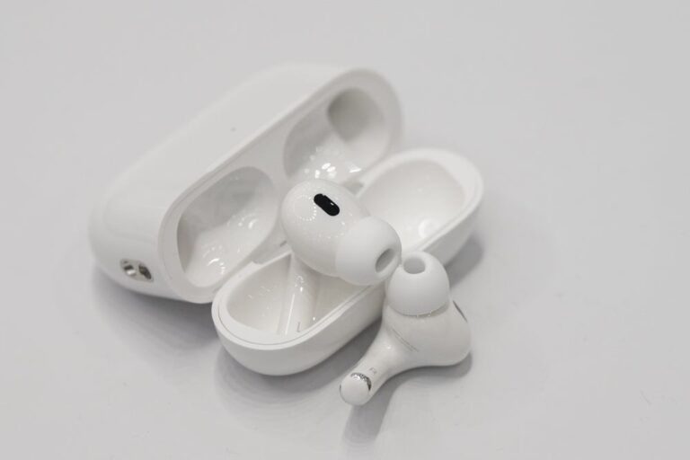 1725991407 Airpods 2 GettyImages 1243027361