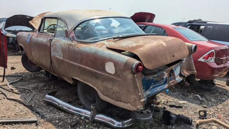 33 1954 Ford Crestline Victoria in Colorado junkyard photo by Murilee Martin