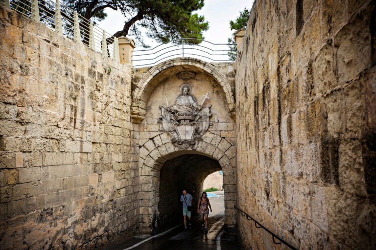 Malta Mdina SunShine shutterstock1634278489 RFE