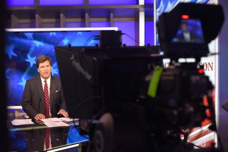 3060761 la fi ct tucker carlson fox0025