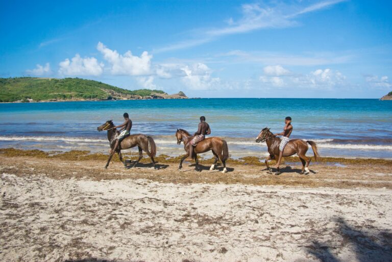 Cas en Bas beach