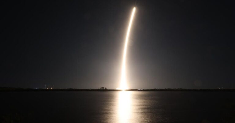 SpaceX NASA Blue Ghost Resilience landers