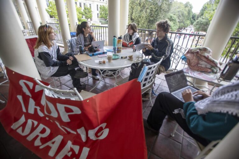 1503882 me occidental hunger strike hwc 005